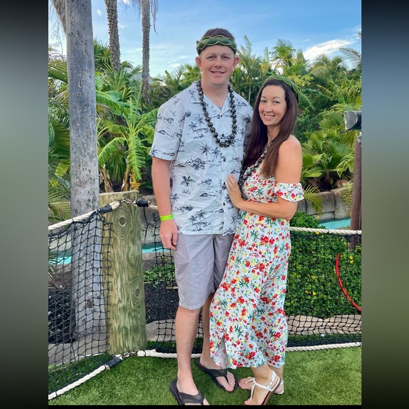 PLEASE LIKE THIS LISTING TO BE NOTIFIED  WHEN I GO LIVE 😊 - Picture 4 of 6